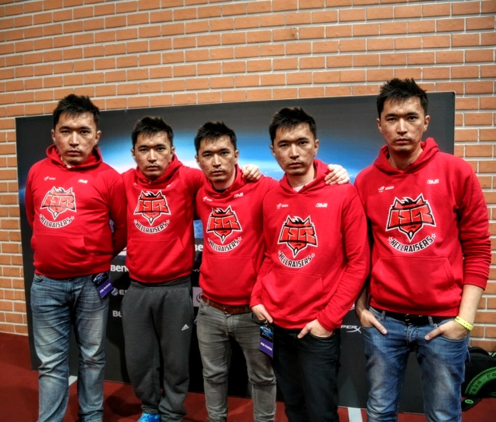 Какой титул есть у команды mouz. Хелрейзерс. Hellraisers команда. Hellraisers состав. Hellraisers WOT состав.